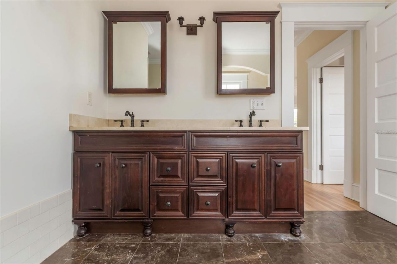 950 12th Street N, Saint Petersburg, FL 33705 Photo