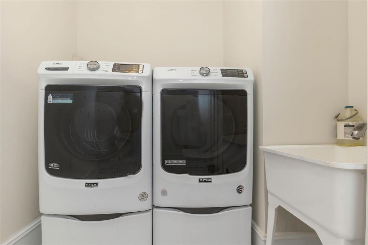 950 12th Street N, Saint Petersburg, FL 33705 Photo