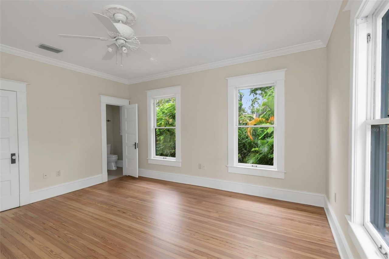 950 12th Street N, Saint Petersburg, FL 33705 Photo