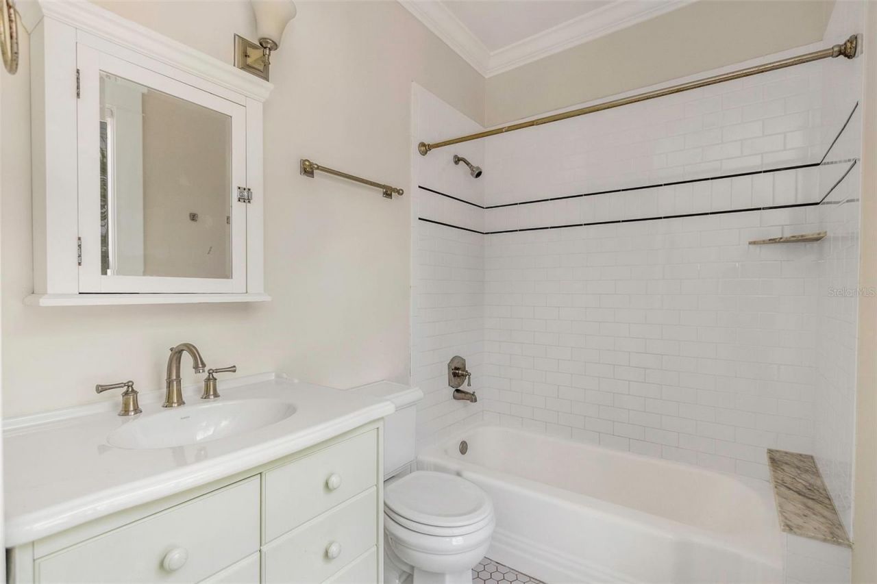 950 12th Street N, Saint Petersburg, FL 33705 Photo