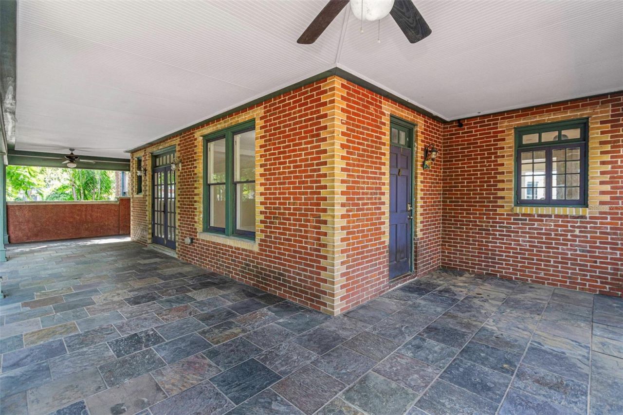 950 12th Street N, Saint Petersburg, FL 33705 Photo