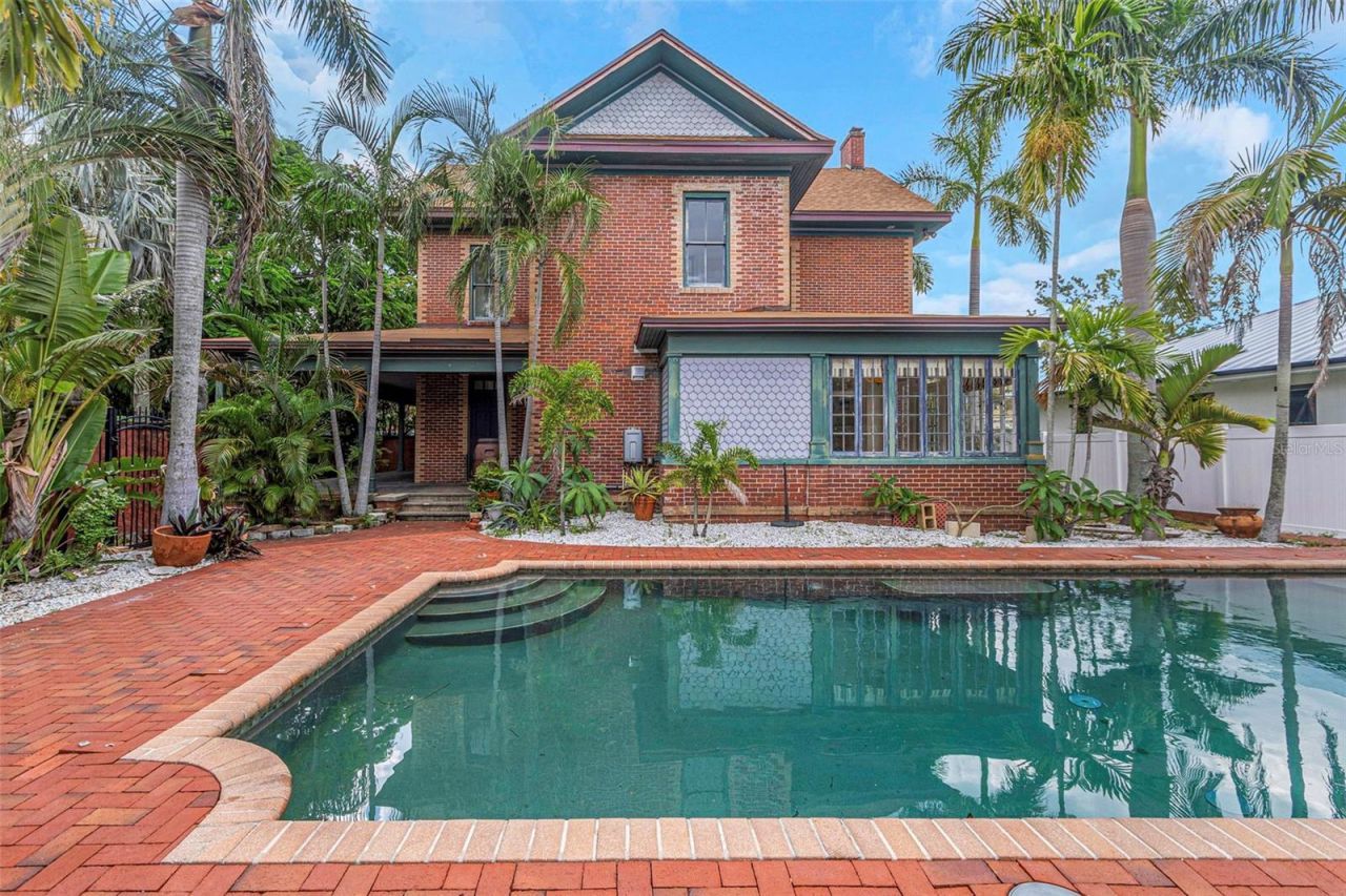 950 12th Street N, Saint Petersburg, FL 33705 Photo