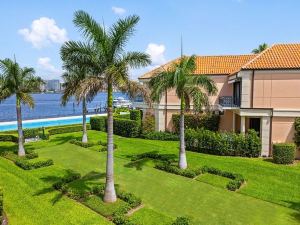 307 Everglade Avenue, Palm Beach, FL 33480