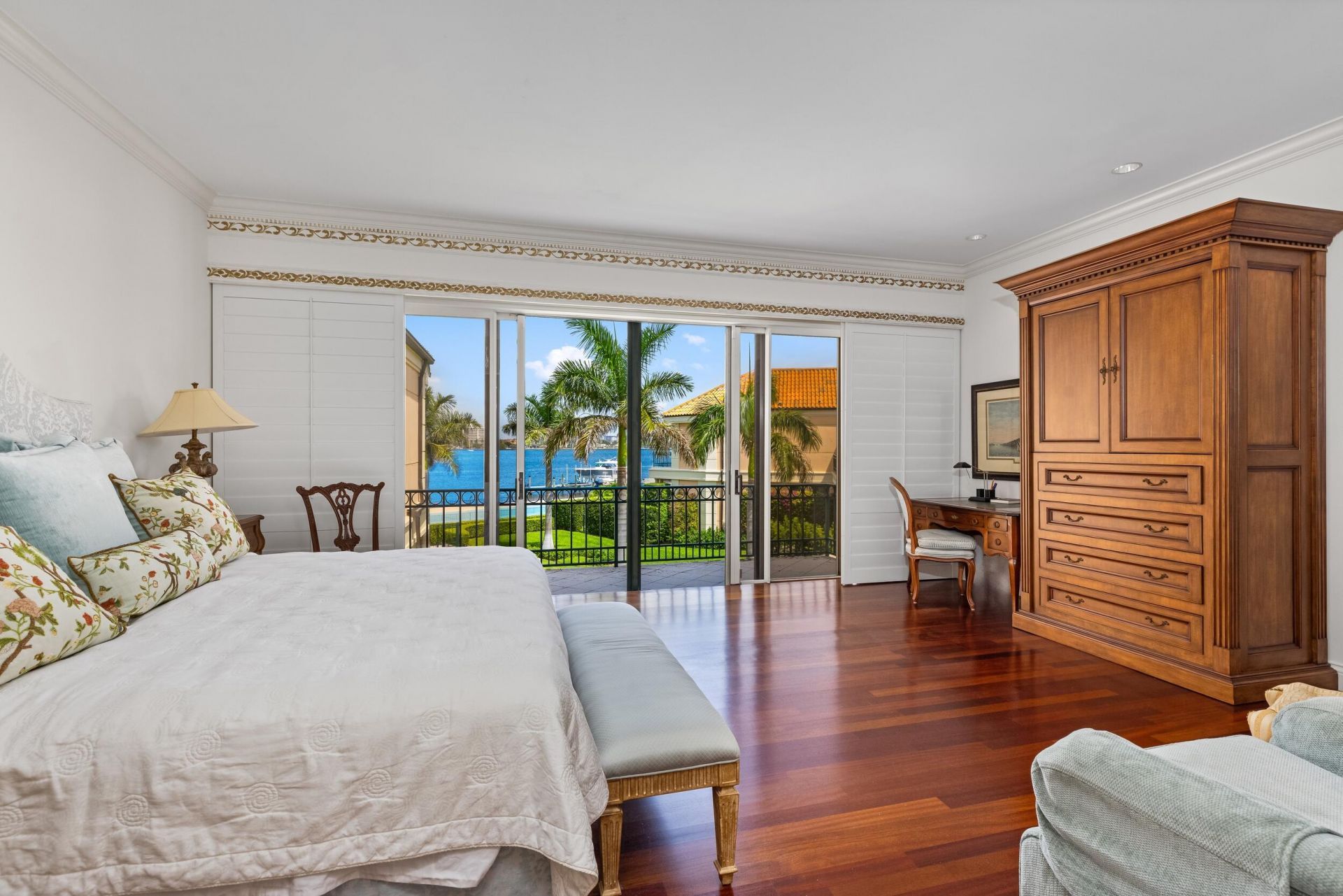 307 Everglade Avenue, Palm Beach, FL 33480 Photo