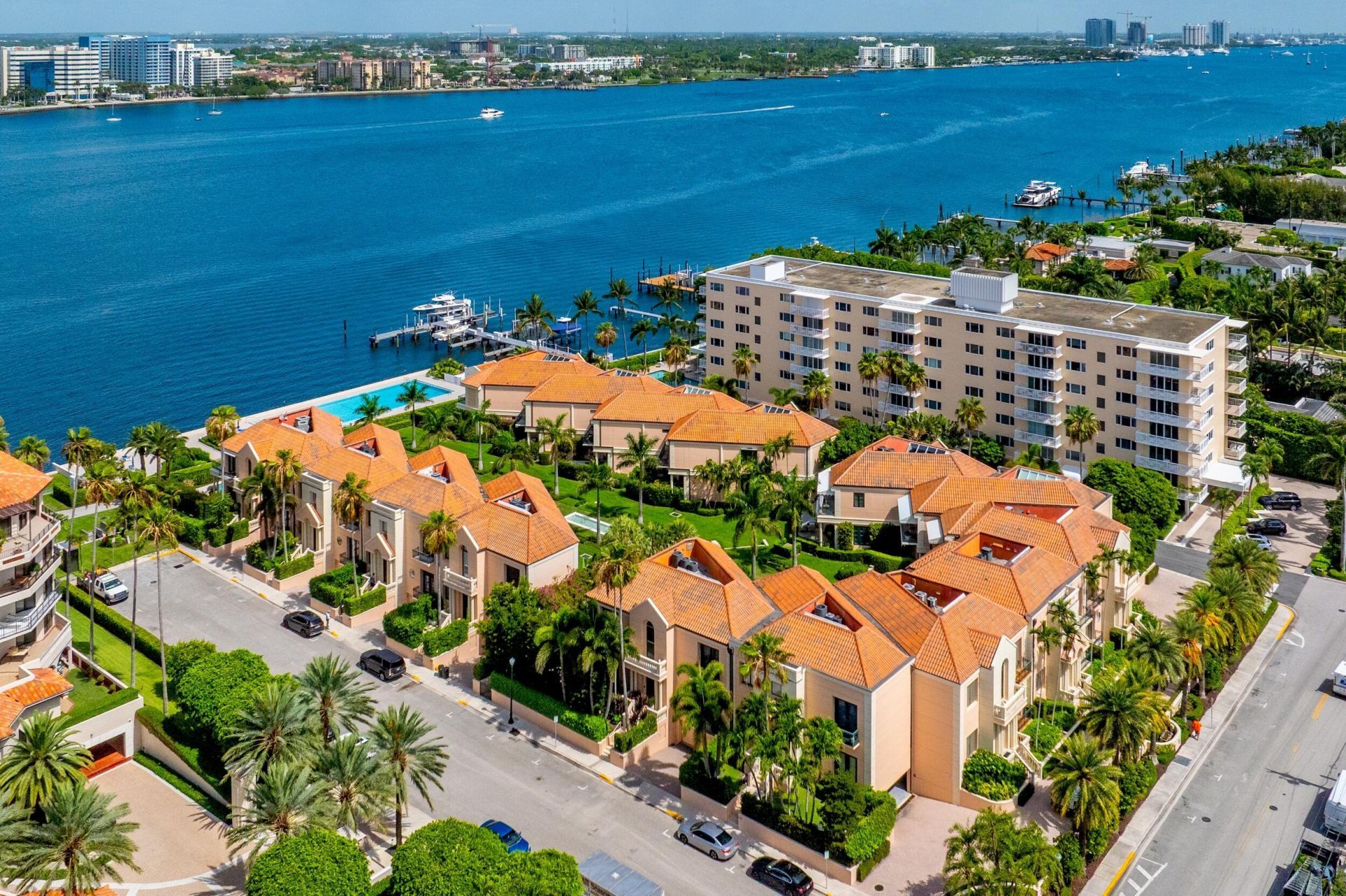 307 Everglade Avenue, Palm Beach, FL 33480 Photo