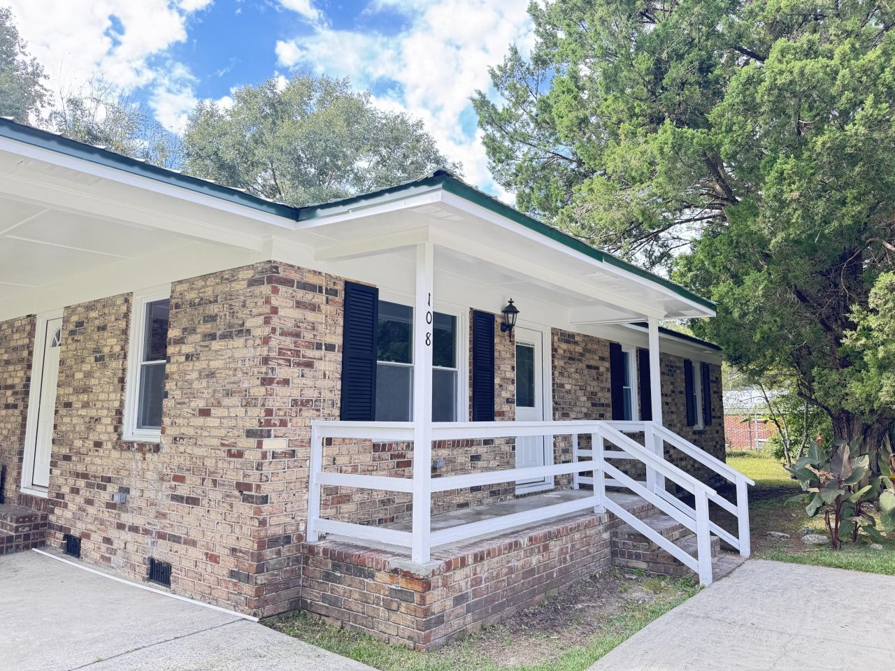 108 Franklin Street Photo 1