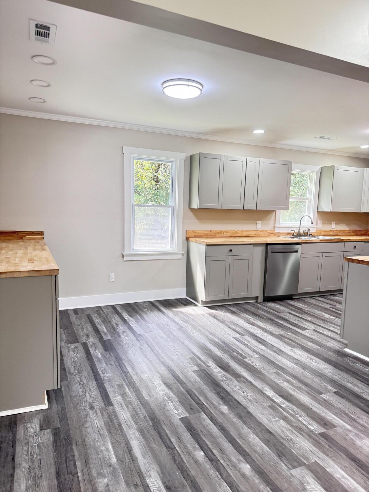 108 Franklin Street Photo 13