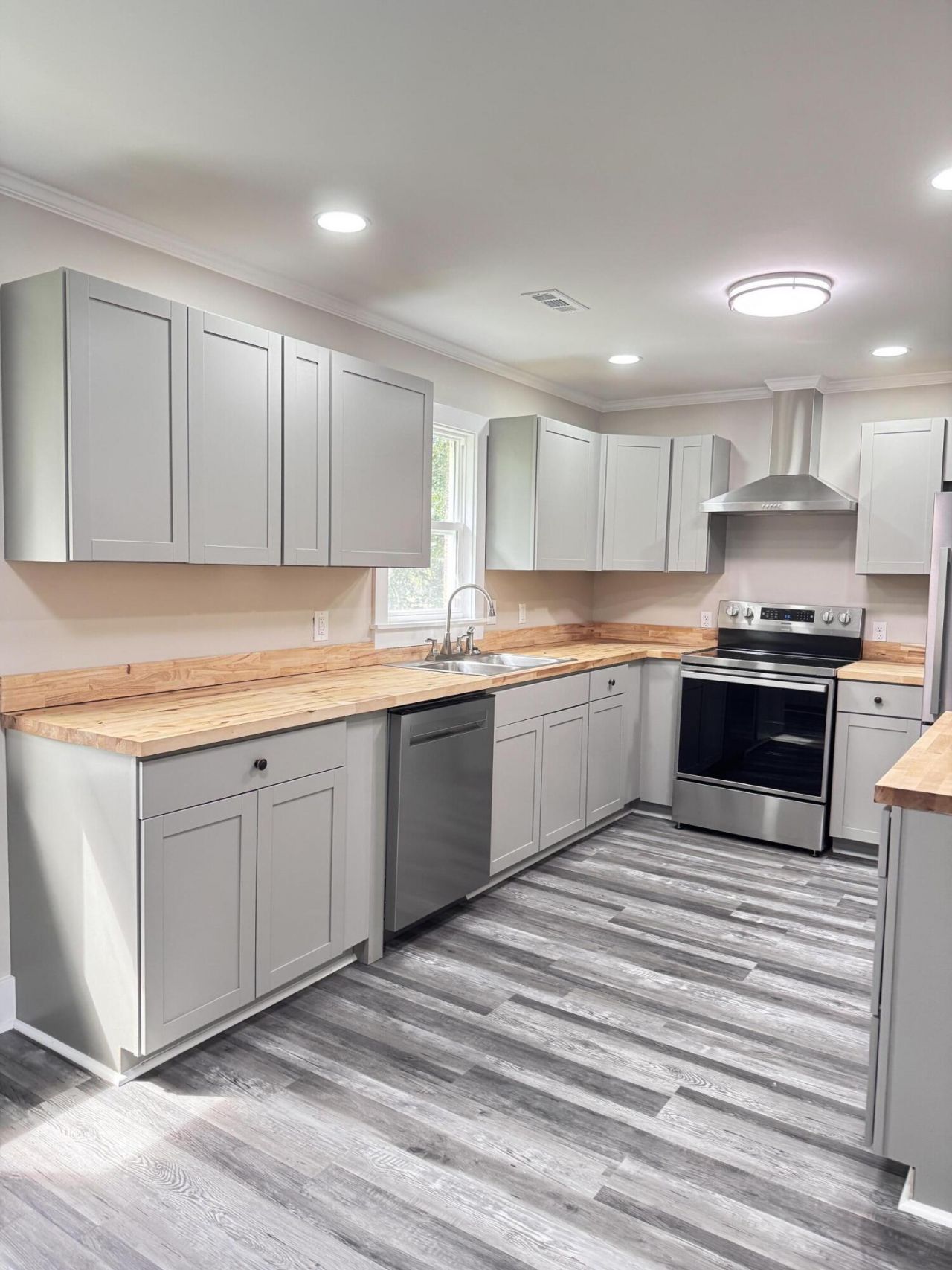 108 Franklin Street Photo 15