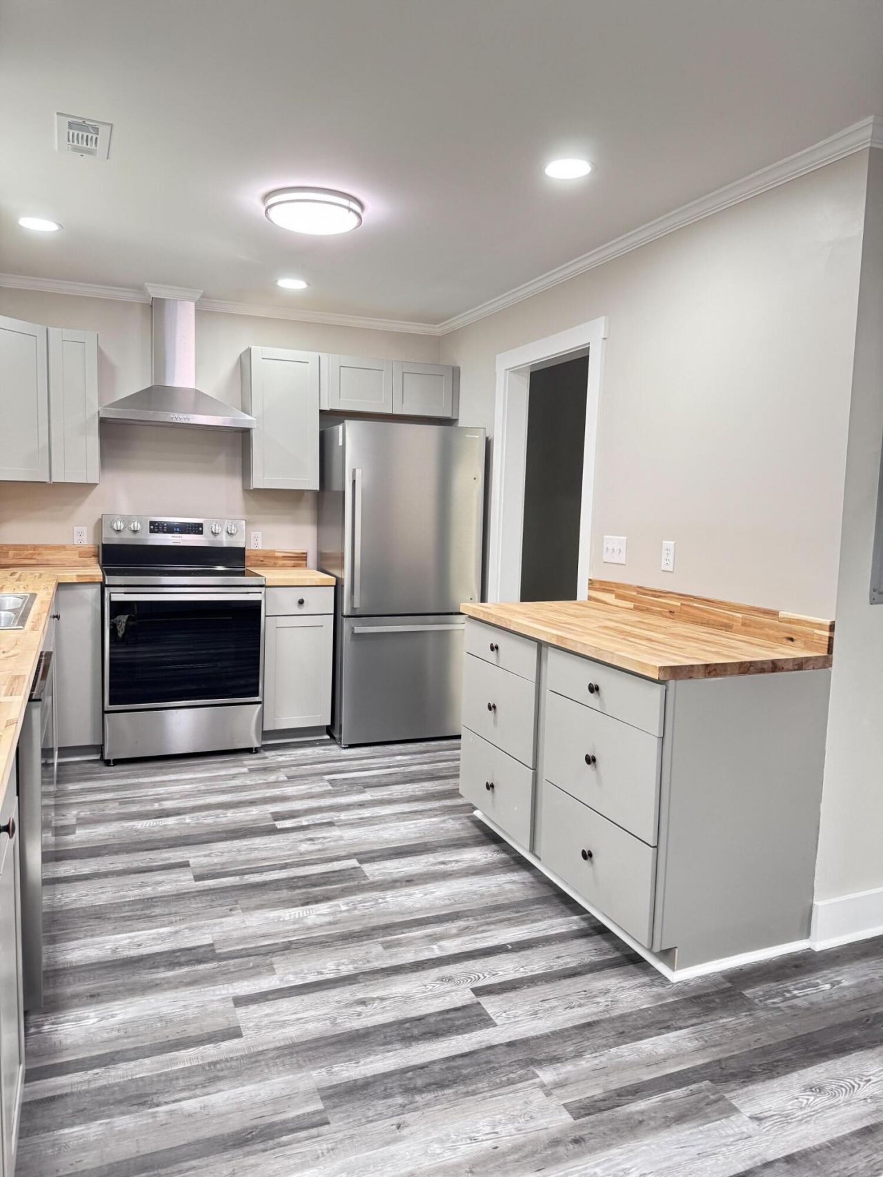 108 Franklin Street Photo 17