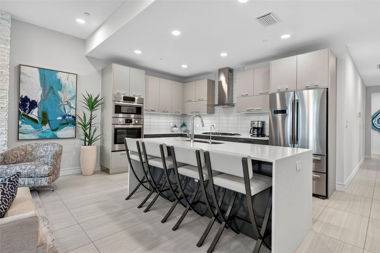 711 S Palm Avenue, Unit 303, Sarasota, FL 34236 Photo