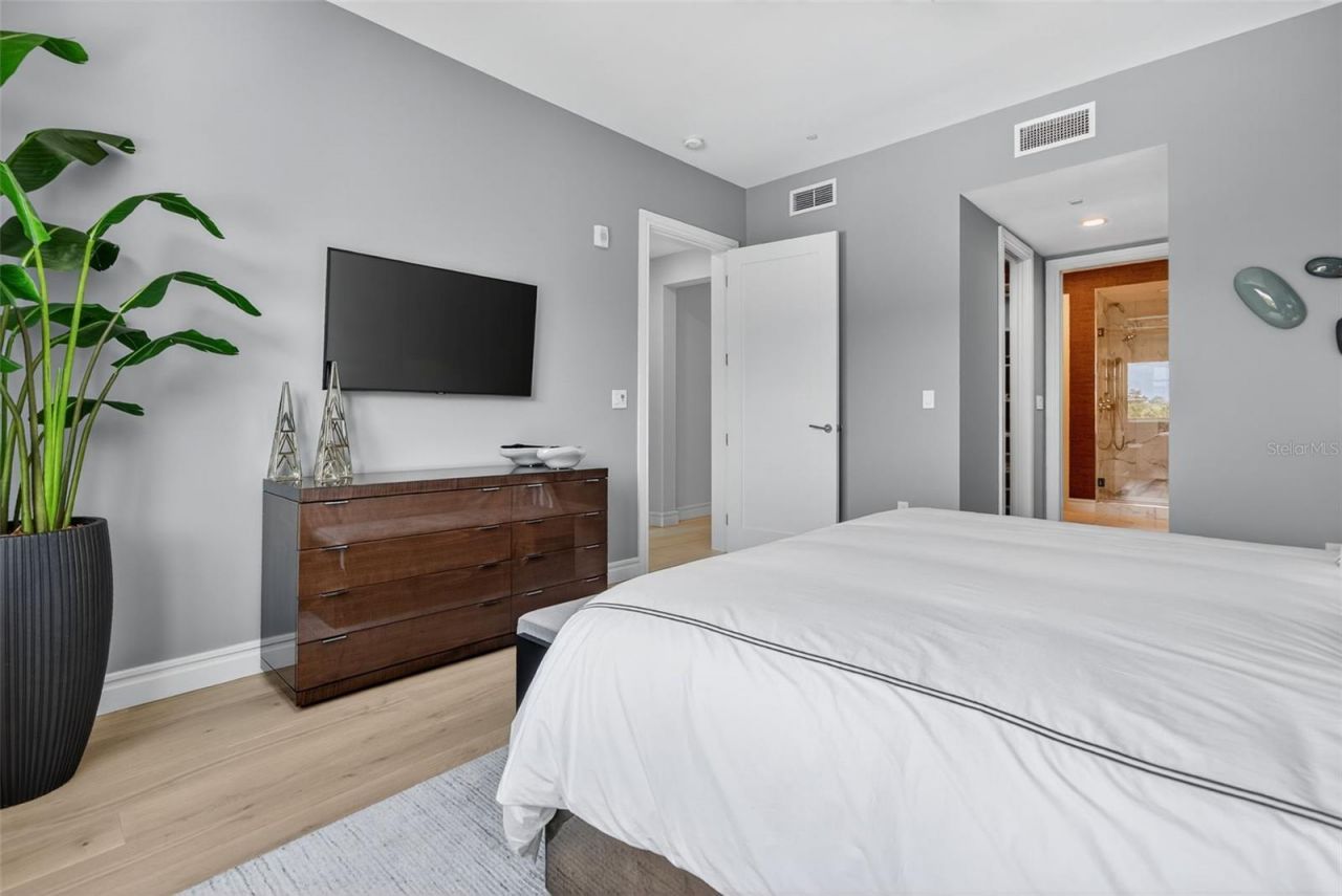 711 S Palm Avenue, Unit 303, Sarasota, FL 34236 Photo