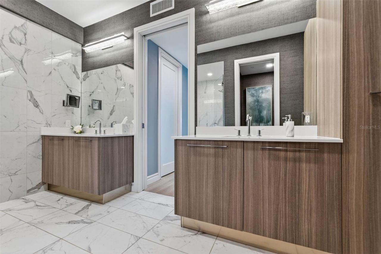 711 S Palm Avenue, Unit 303, Sarasota, FL 34236 Photo