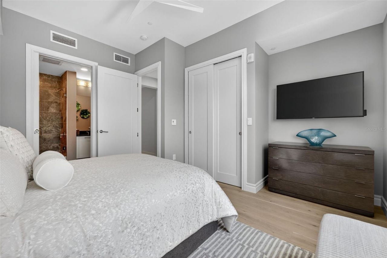 711 S Palm Avenue, Unit 303, Sarasota, FL 34236 Photo