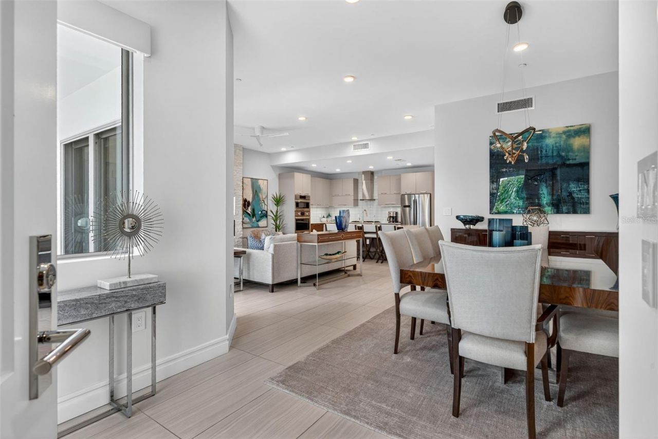 711 S Palm Avenue, Unit 303, Sarasota, FL 34236 Photo