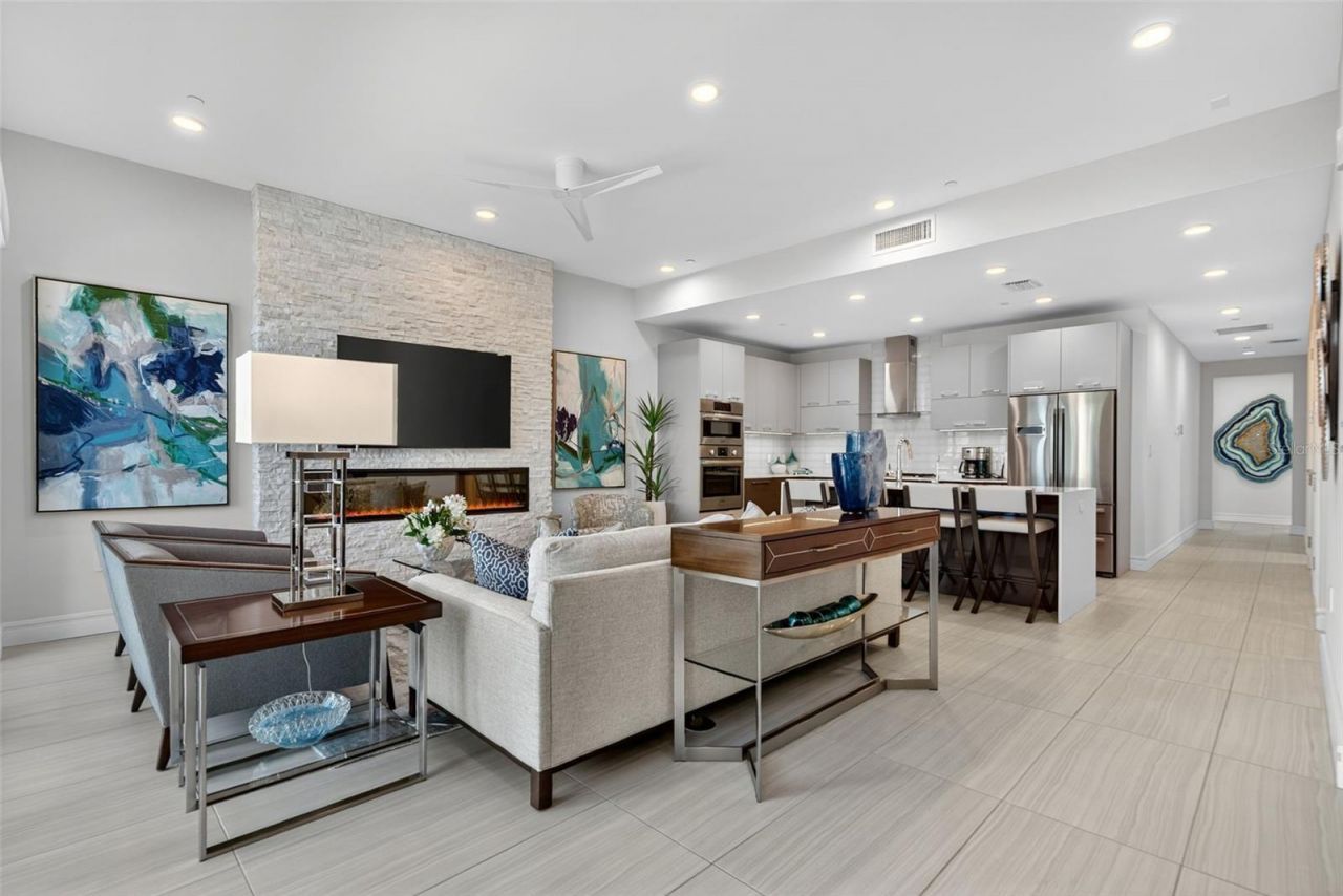 711 S Palm Avenue, Unit 303, Sarasota, FL 34236 Photo