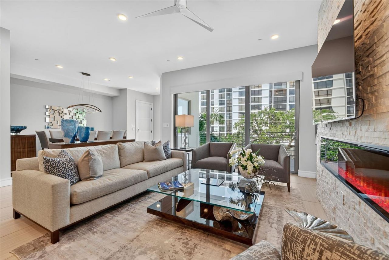 711 S Palm Avenue, Unit 303, Sarasota, FL 34236 Photo