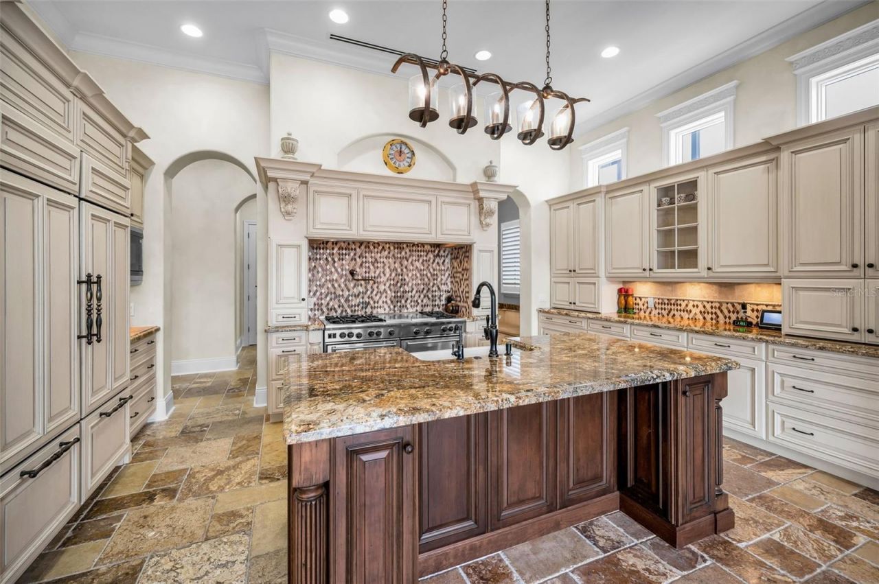 801 Brightwaters Boulevard Ne, Saint Petersburg, FL 33704 Photo