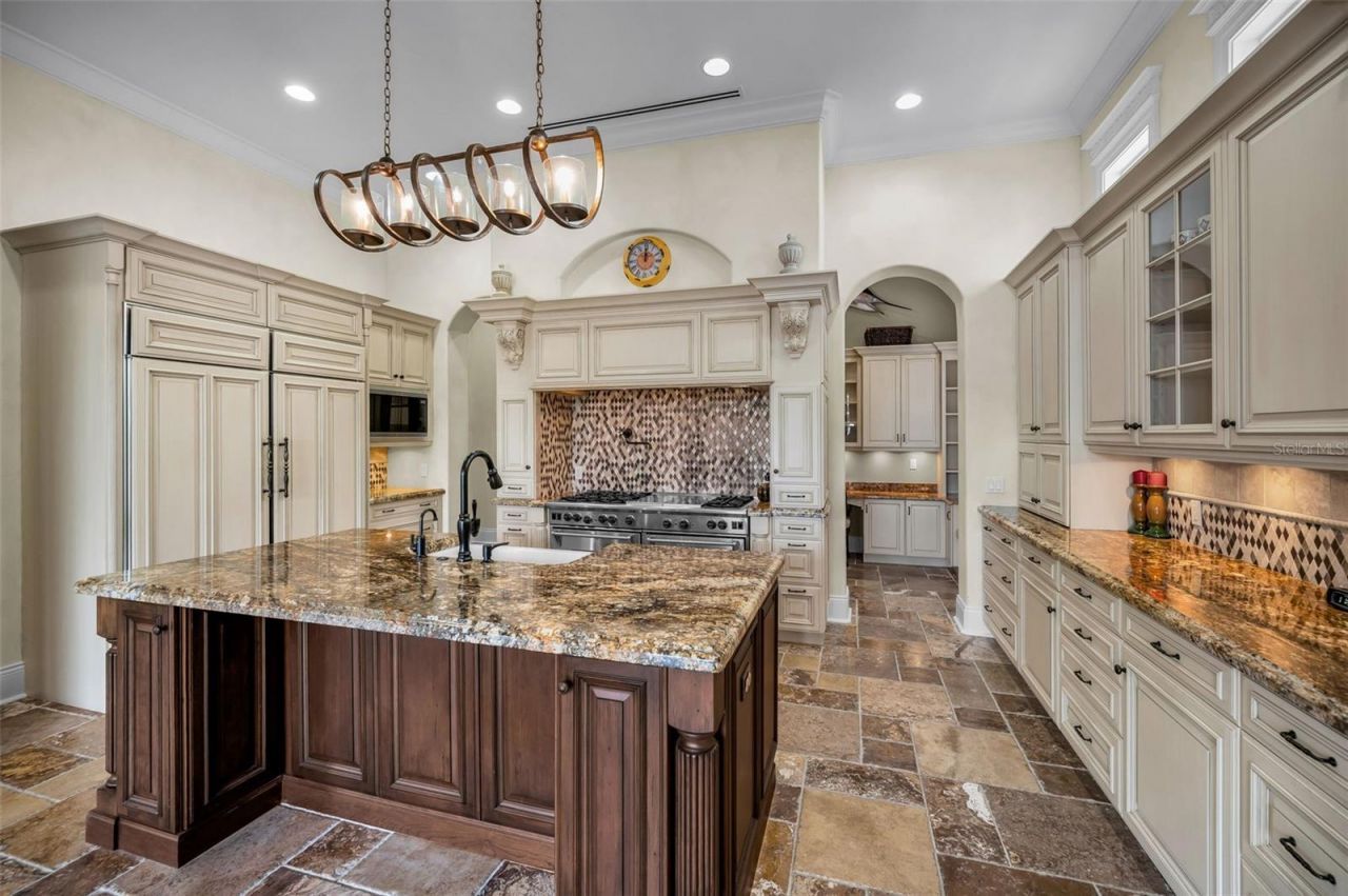 801 Brightwaters Boulevard Ne, Saint Petersburg, FL 33704 Photo