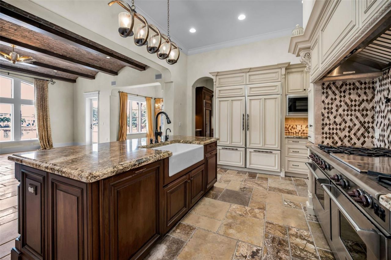 801 Brightwaters Boulevard Ne, Saint Petersburg, FL 33704 Photo