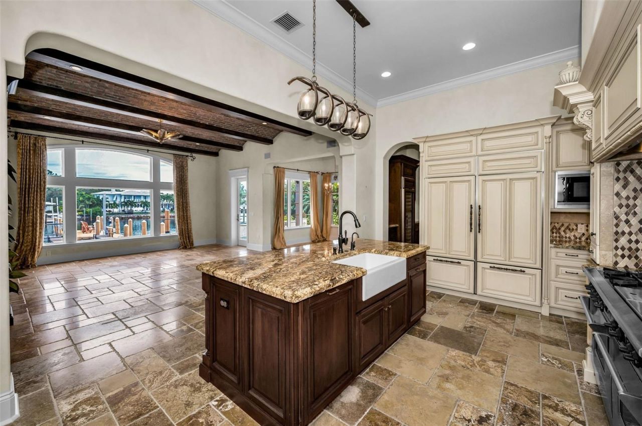 801 Brightwaters Boulevard Ne, Saint Petersburg, FL 33704 Photo