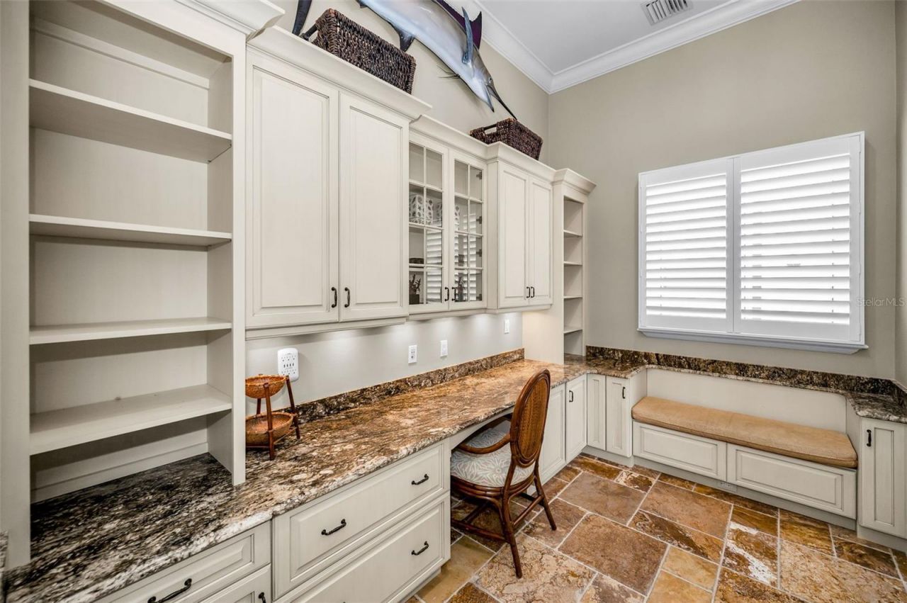 801 Brightwaters Boulevard Ne, Saint Petersburg, FL 33704 Photo