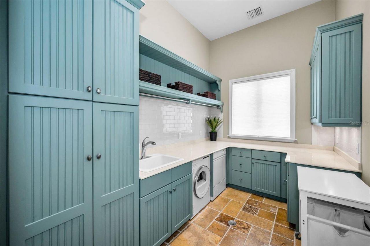 801 Brightwaters Boulevard Ne, Saint Petersburg, FL 33704 Photo