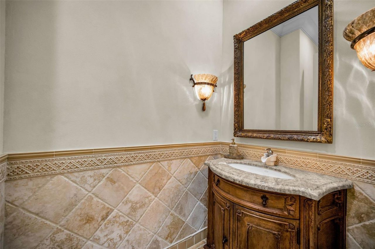 801 Brightwaters Boulevard Ne, Saint Petersburg, FL 33704 Photo