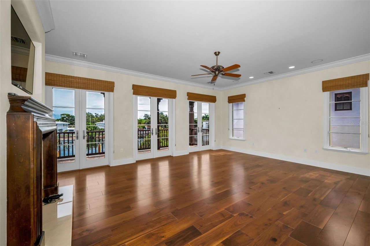 801 Brightwaters Boulevard Ne, Saint Petersburg, FL 33704 Photo