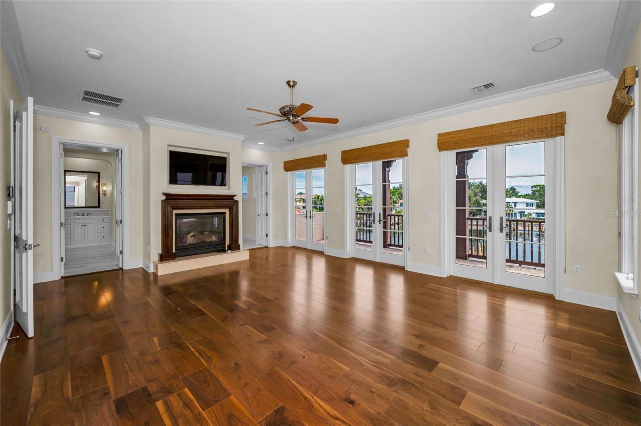 801 Brightwaters Boulevard Ne, Saint Petersburg, FL 33704 Photo