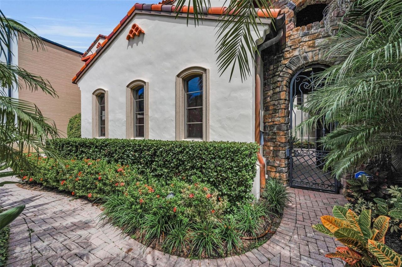 801 Brightwaters Boulevard Ne, Saint Petersburg, FL 33704 Photo