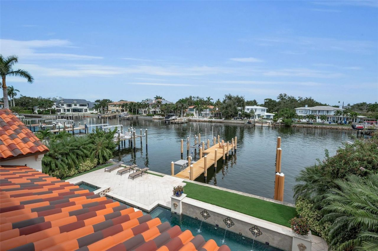 801 Brightwaters Boulevard Ne, Saint Petersburg, FL 33704 Photo