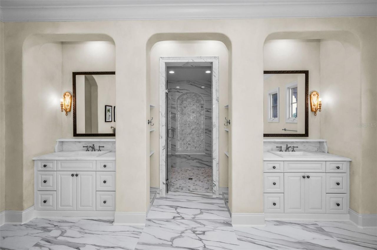 801 Brightwaters Boulevard Ne, Saint Petersburg, FL 33704 Photo