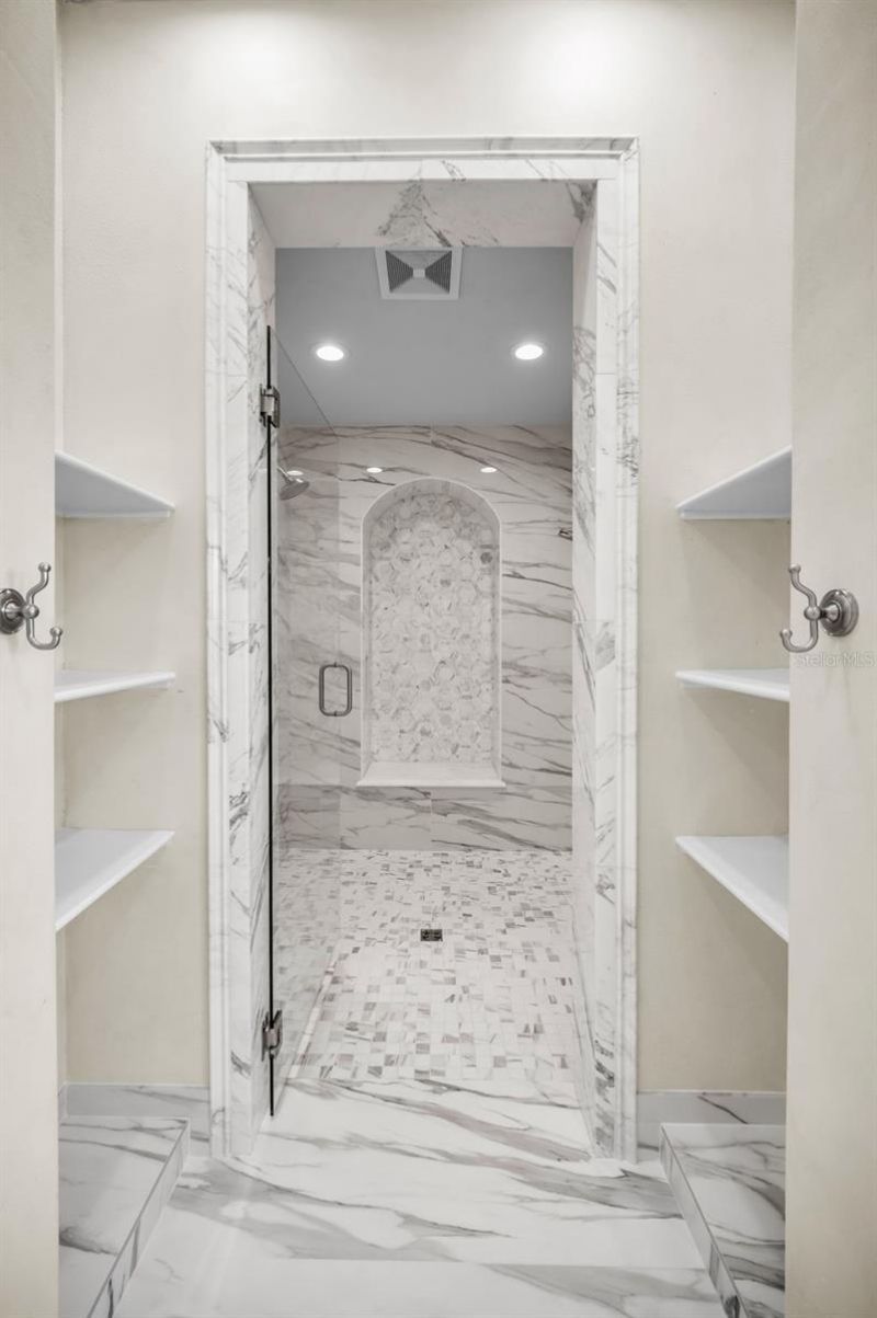 801 Brightwaters Boulevard Ne, Saint Petersburg, FL 33704 Photo