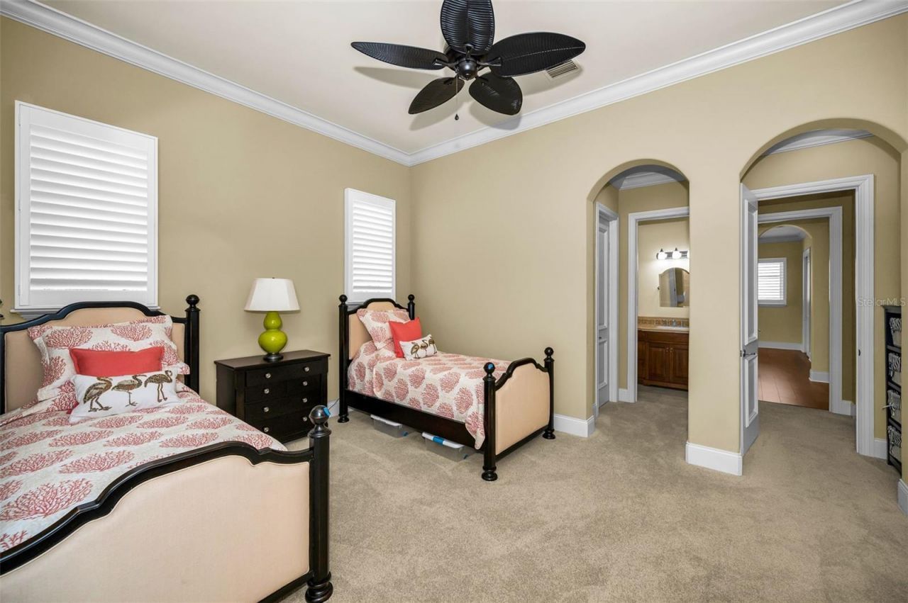 801 Brightwaters Boulevard Ne, Saint Petersburg, FL 33704 Photo