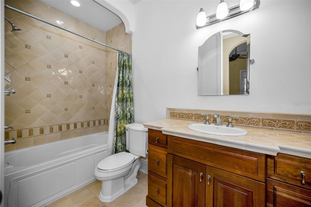 801 Brightwaters Boulevard Ne, Saint Petersburg, FL 33704 Photo