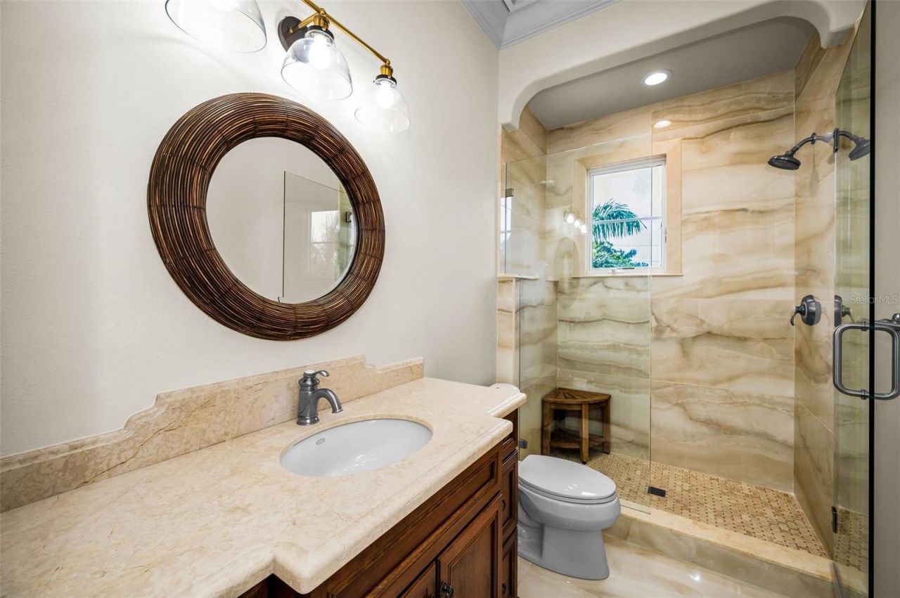 801 Brightwaters Boulevard Ne, Saint Petersburg, FL 33704 Photo