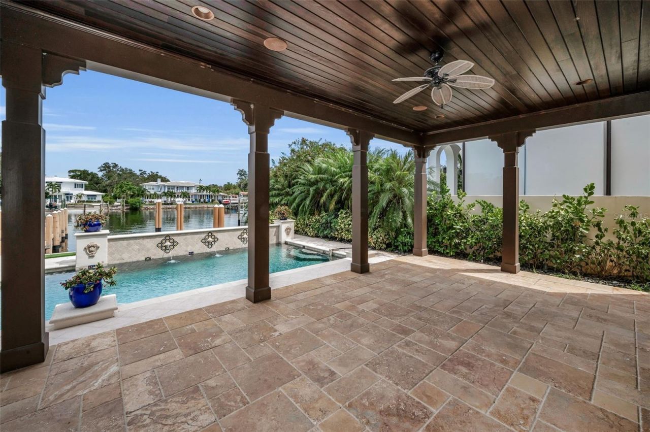 801 Brightwaters Boulevard Ne, Saint Petersburg, FL 33704 Photo