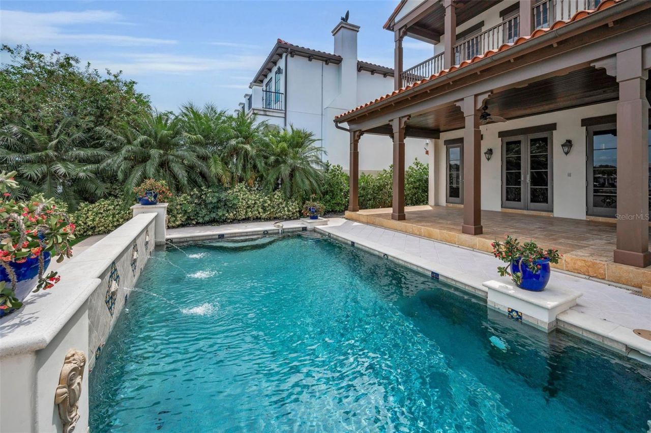 801 Brightwaters Boulevard Ne, Saint Petersburg, FL 33704 Photo