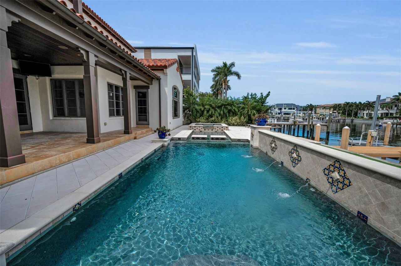 801 Brightwaters Boulevard Ne, Saint Petersburg, FL 33704 Photo