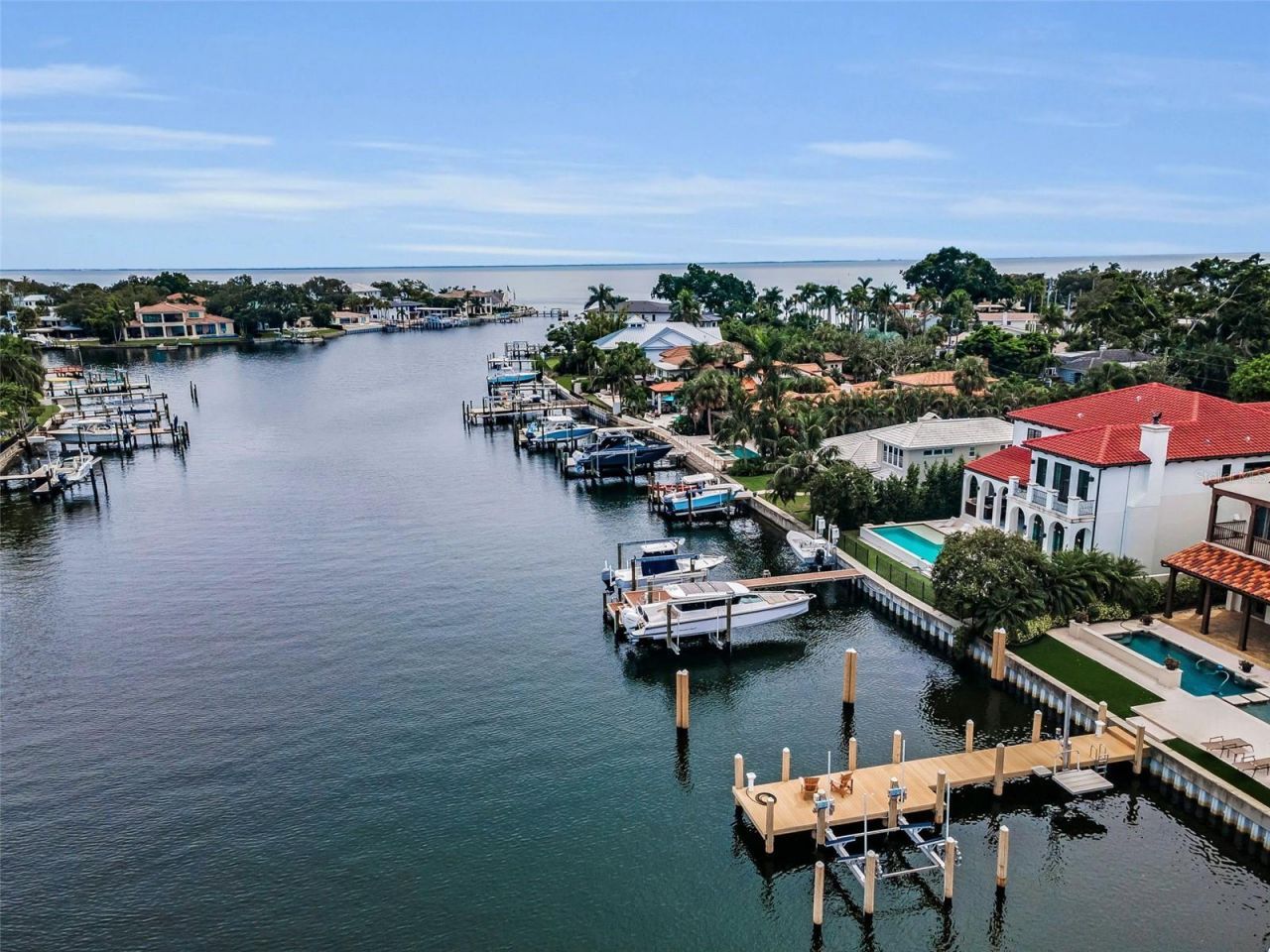 801 Brightwaters Boulevard Ne, Saint Petersburg, FL 33704 Photo