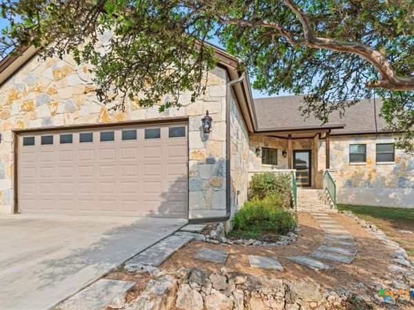 72 Augusta Drive, Wimberley, TX 78676
