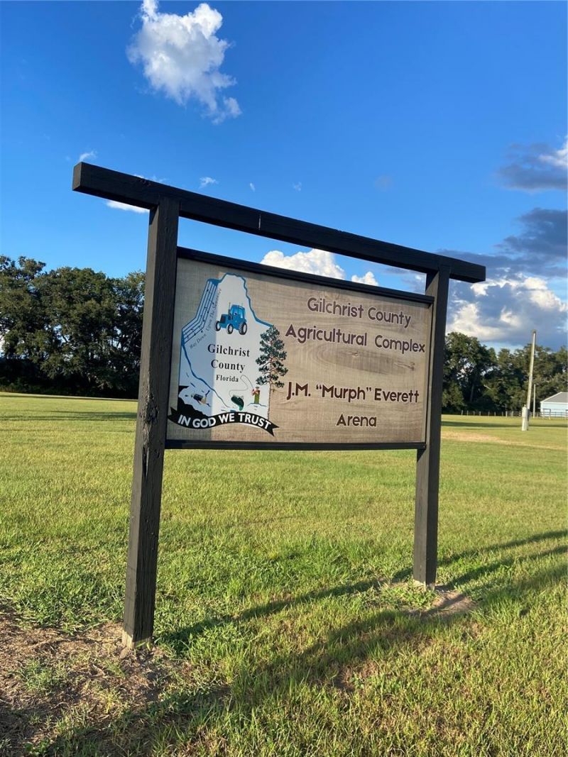 5559 SW 42nd Place, Bell, FL 32619 Photo