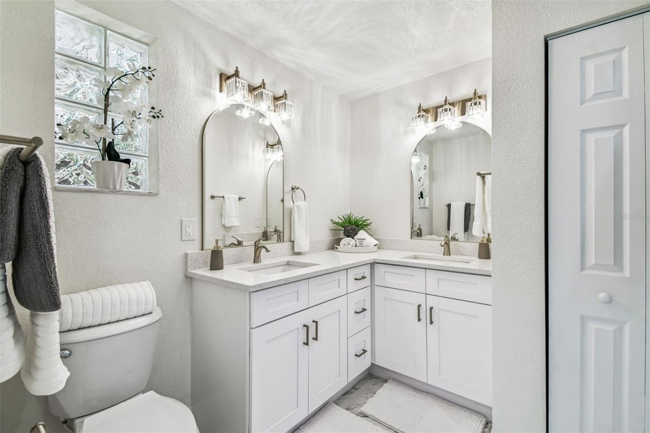 4726 W Knights Avenue, Tampa, FL 33611 Photo