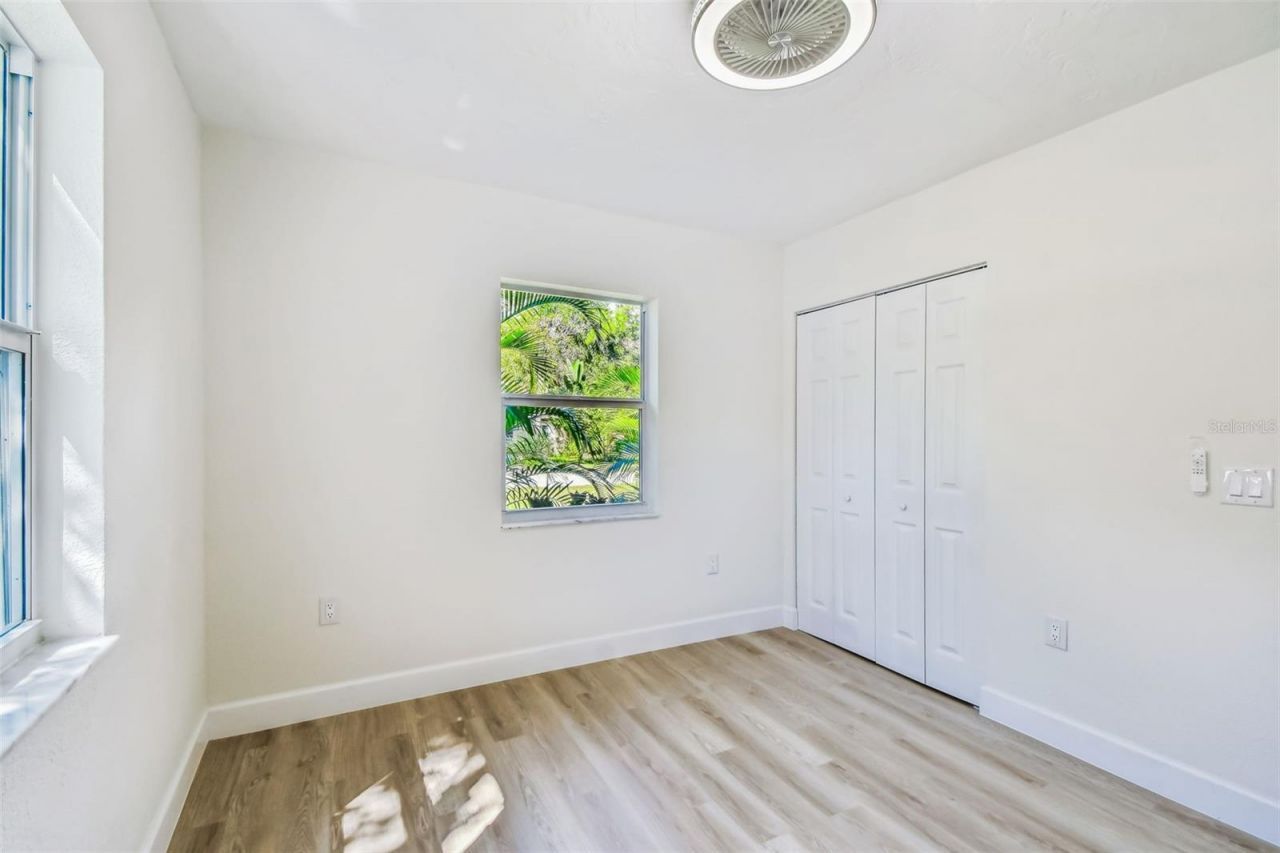 4726 W Knights Avenue, Tampa, FL 33611 Photo
