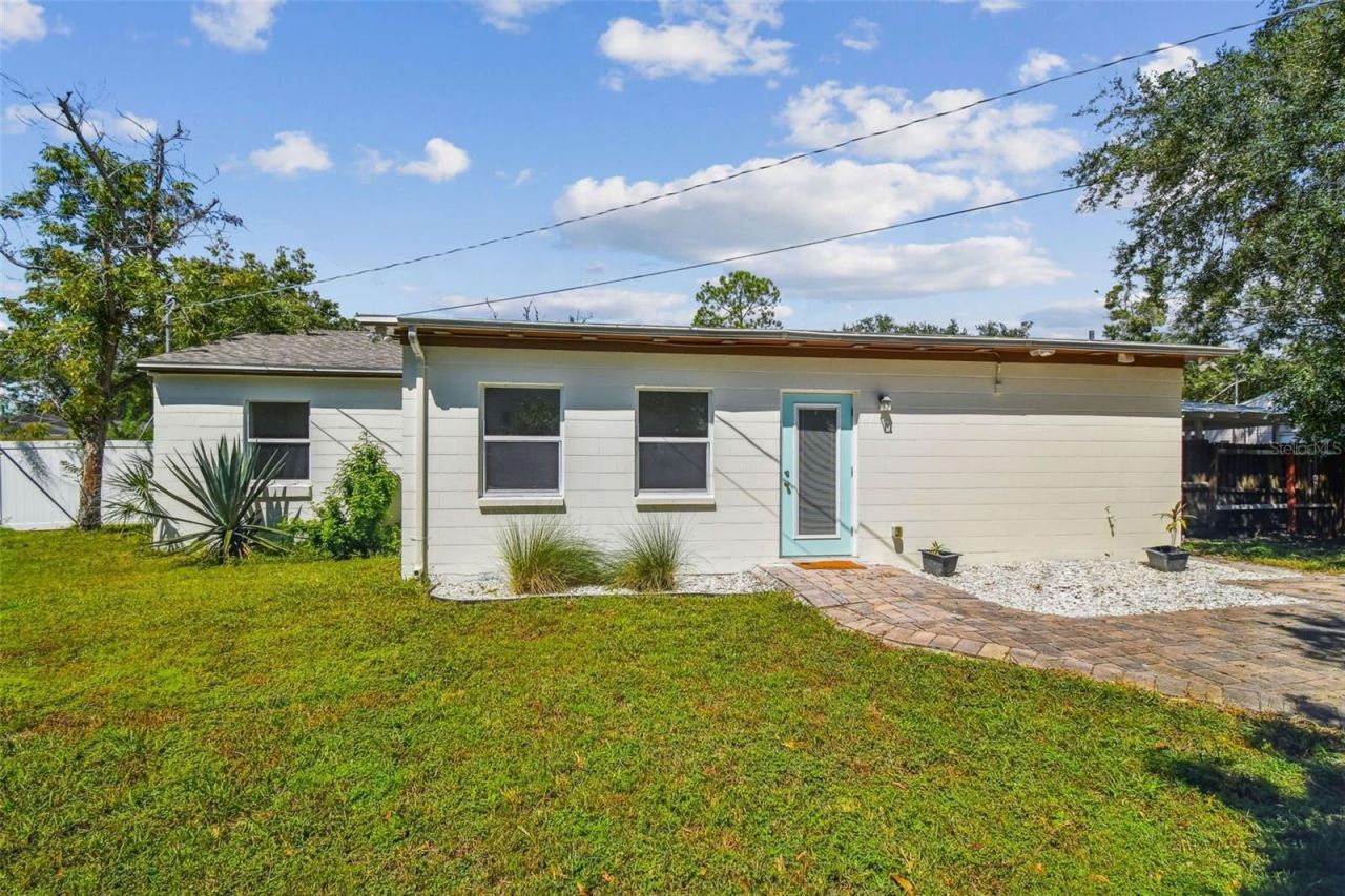 4726 W Knights Avenue, Tampa, FL 33611 Photo