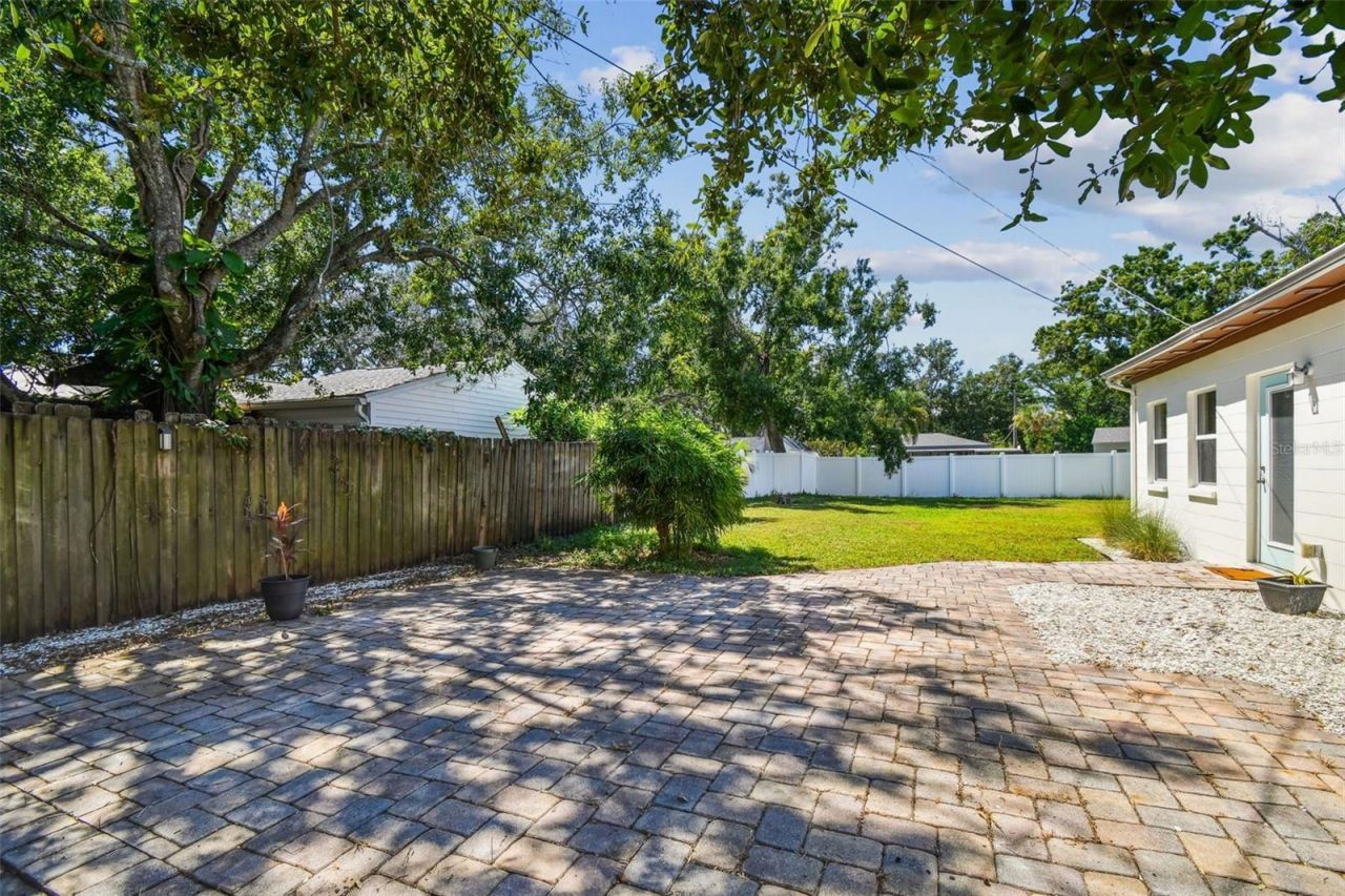 4726 W Knights Avenue, Tampa, FL 33611 Photo