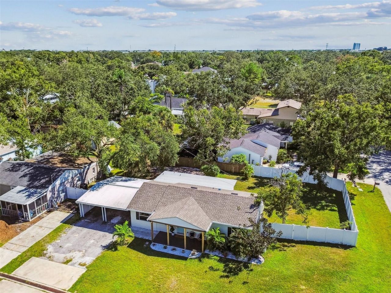 4726 W Knights Avenue, Tampa, FL 33611 Photo