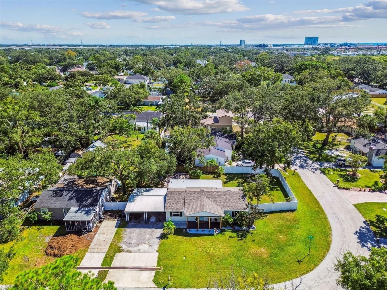 4726 W Knights Avenue, Tampa, FL 33611 Photo