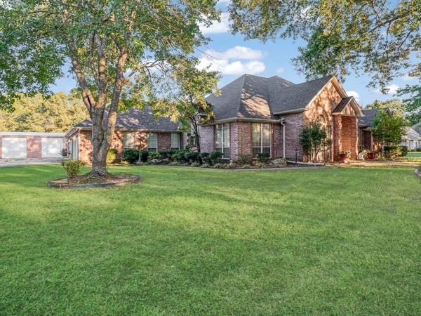 410 Timber Lakes Drive, Powderly, TX 75473