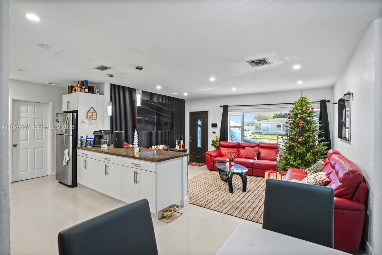 16010 NW 28th Ct, Miami Gardens, FL 33054 Photo